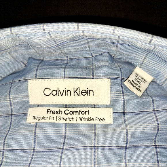Calvin Klein long sleeve Dress shirt. - Picture 2 of 3